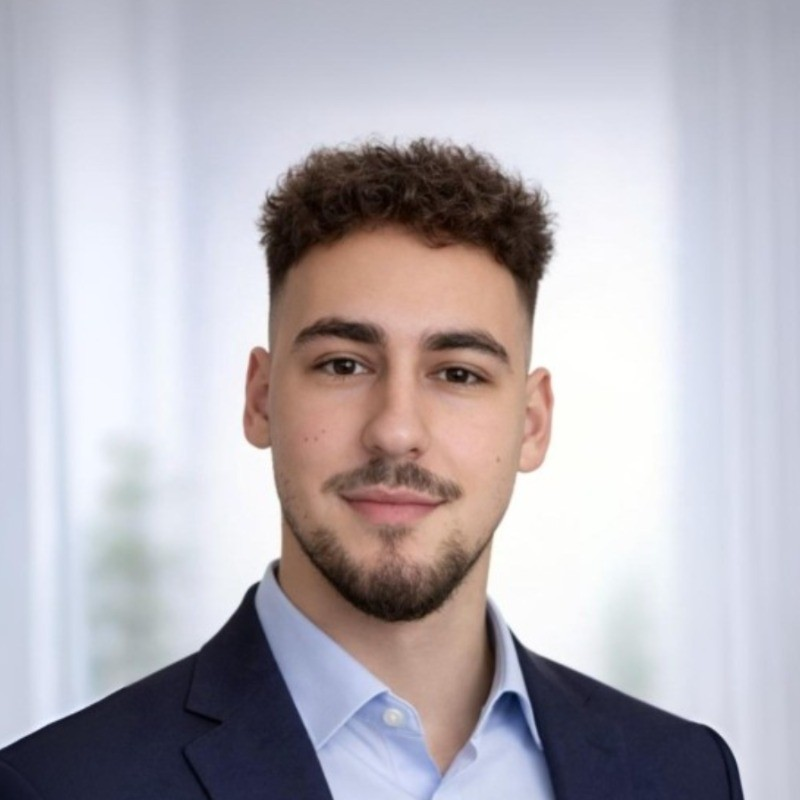 Nikola Jakovljevic headshot